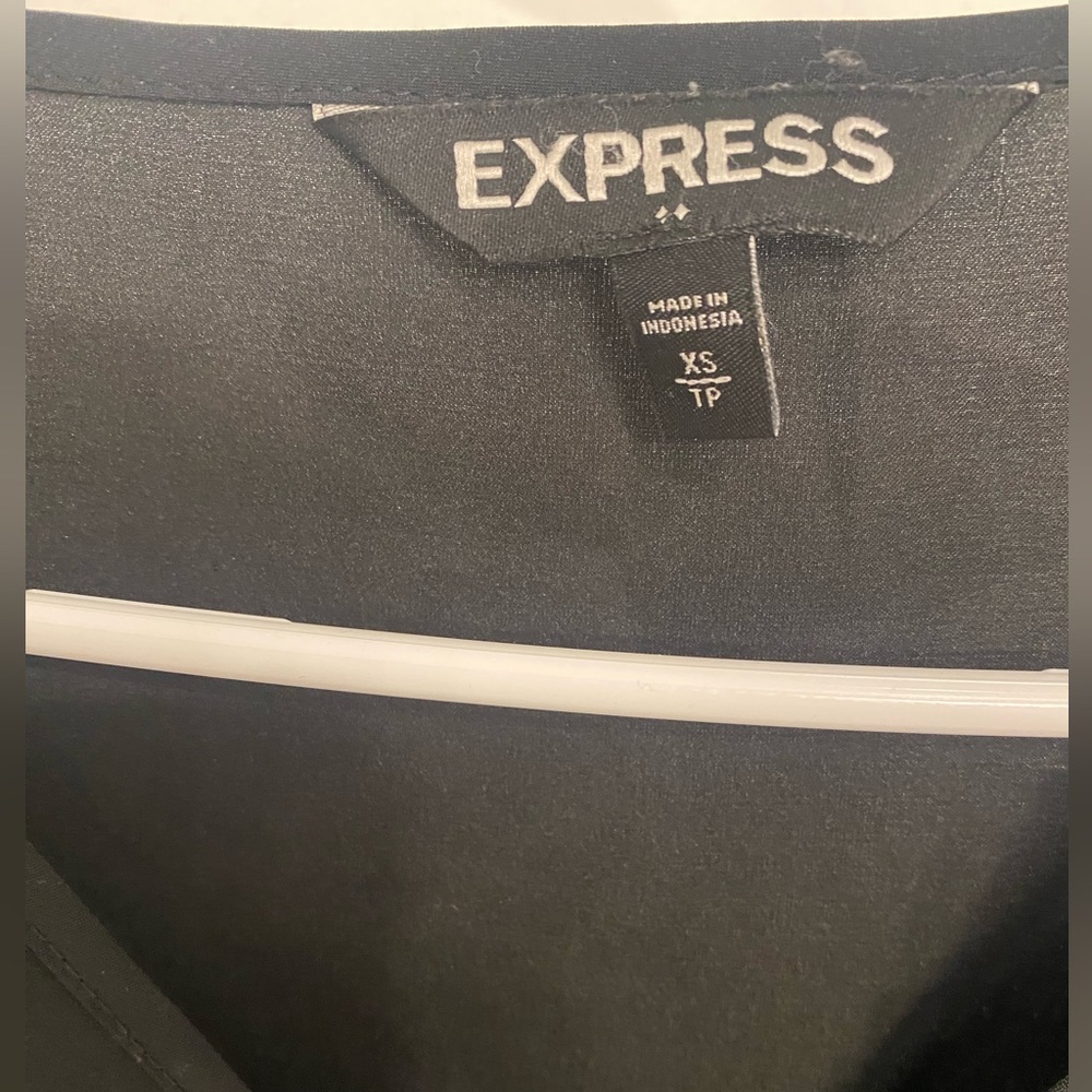 Black Express Top - Picture 2 of 2